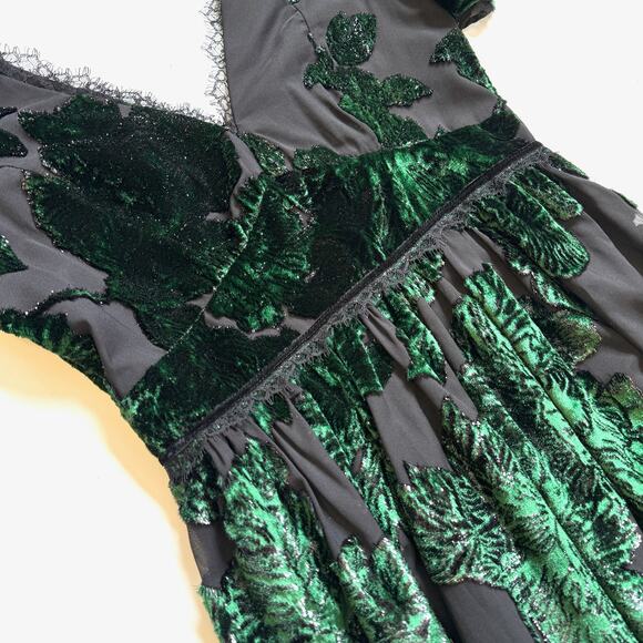 Marchesa Notte V-neck Velvet Burnout Lace Metallic Floral Maxi Dress Gown sz 6 - Picture 11 of 15